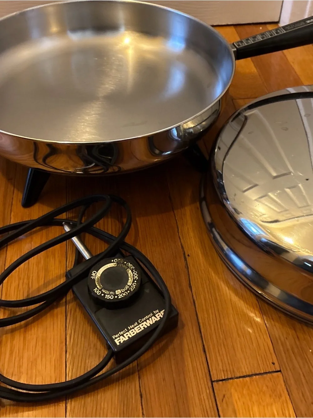 Vintage FARBERWARE 12” Electric Skillet w/DOME LID. Model 310-B. Tested Working